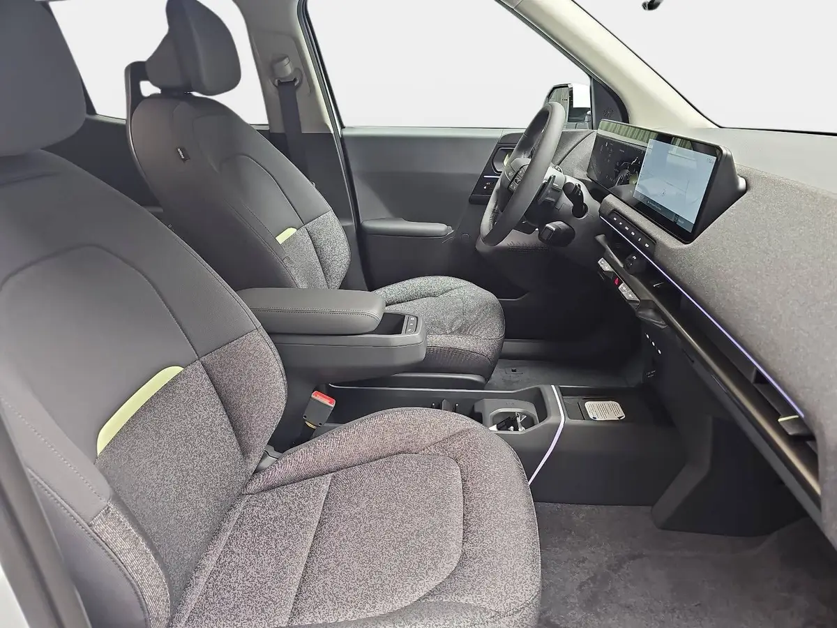 KIA EV2 42.2 KWH EARTH MJ27 WINTER-CONNECT TECHNOLOGY DRIVEWISE-PARK DESIGN