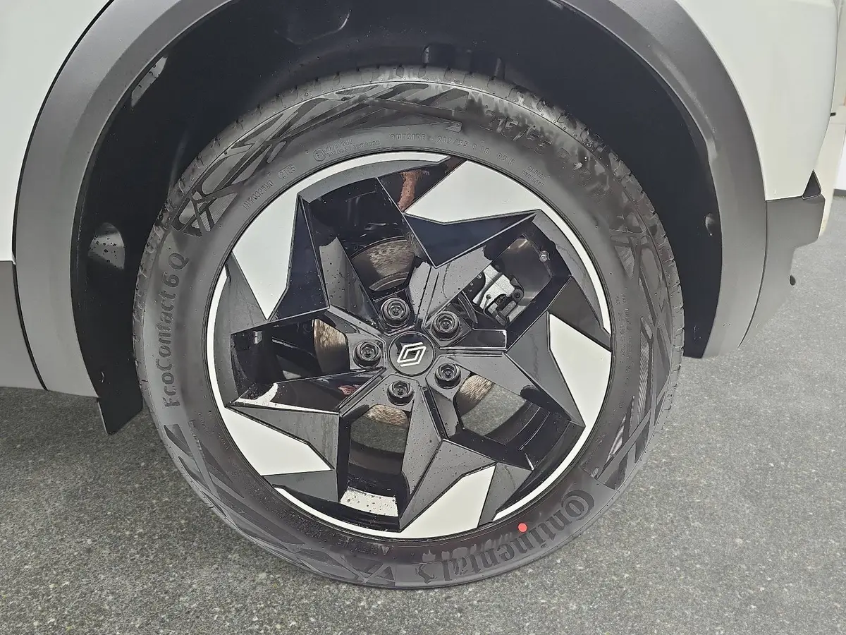 RENAULT CAPTUR II 1.3 TCE 160 EDC TECHNO LED KLIMA DAB KAMERA LM1