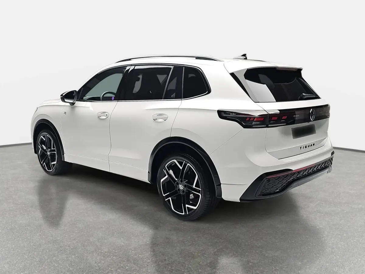 VW TIGUAN 2.0 TDI DSG 4M R-LINE NAVI MATRIX HUD DCC AHK LM20