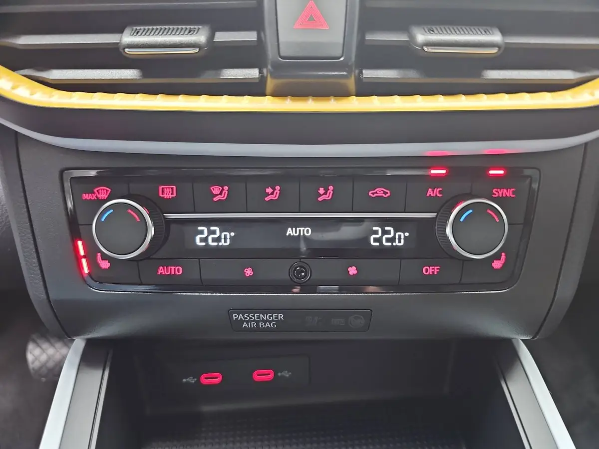 SEAT ARONA 1.0 TSI DSG STYLE LED KLIMAAUTO SMARTLINK PDC LM16