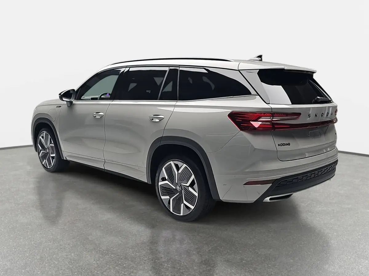 SKODA KODIAQ 1.5 TSI DSG IV PHEV SPORTLINE AHK PANO LM