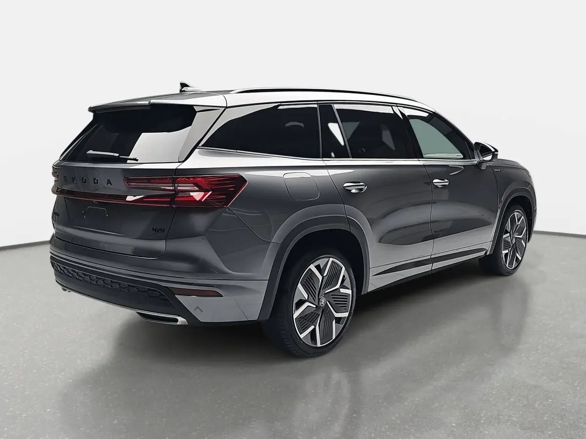 SKODA KODIAQ 2.0 TDI DSG SPORTLINE 4X4 PANO AHK