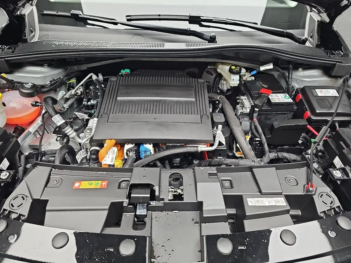 FIAT 600E ELEKTRO LA PRIMA