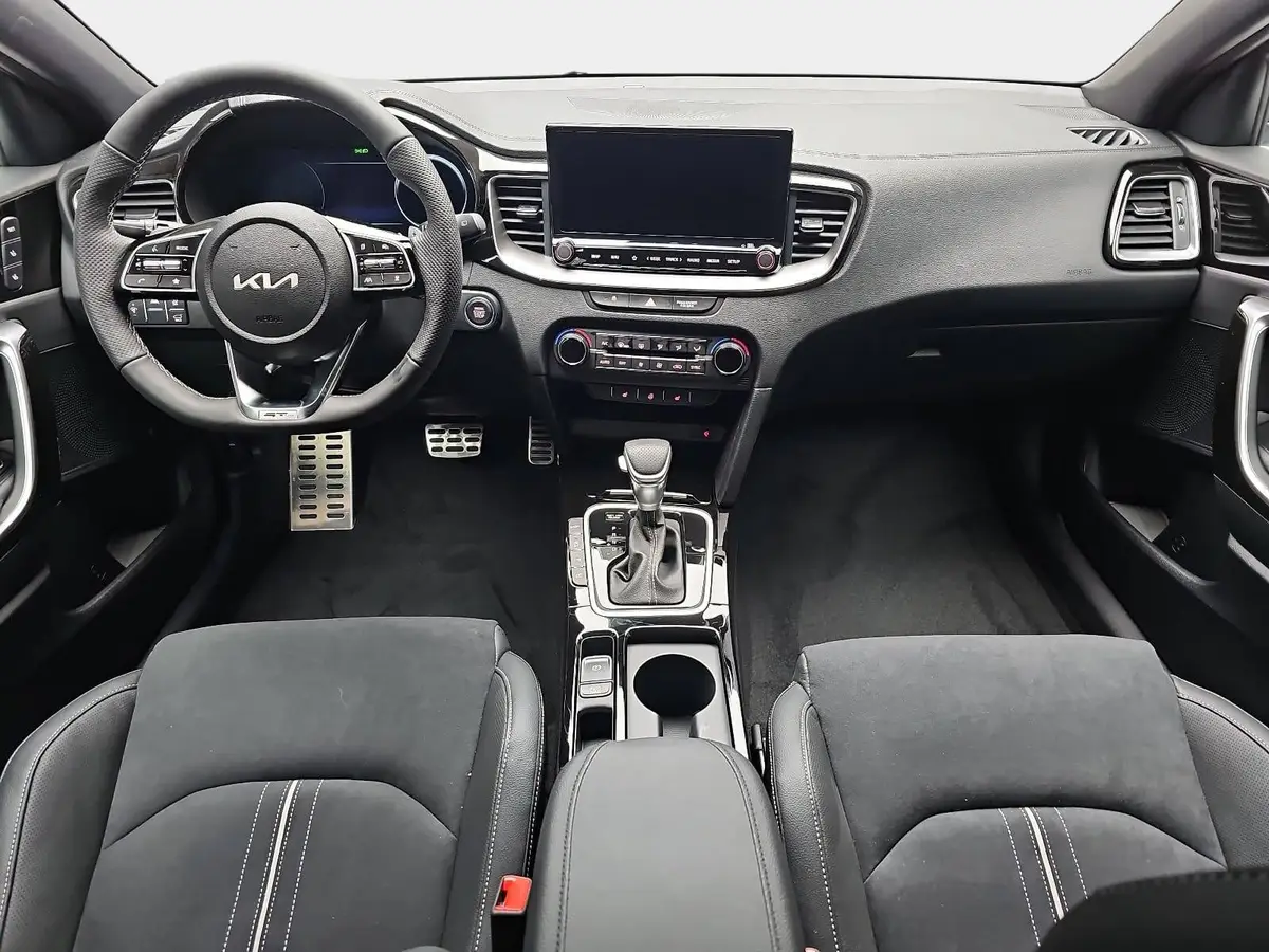 KIA CEED SW 1.5 T-GDI DCT7 GT-LINE TECHNOLOGIE LEDER PERFORMANCE
