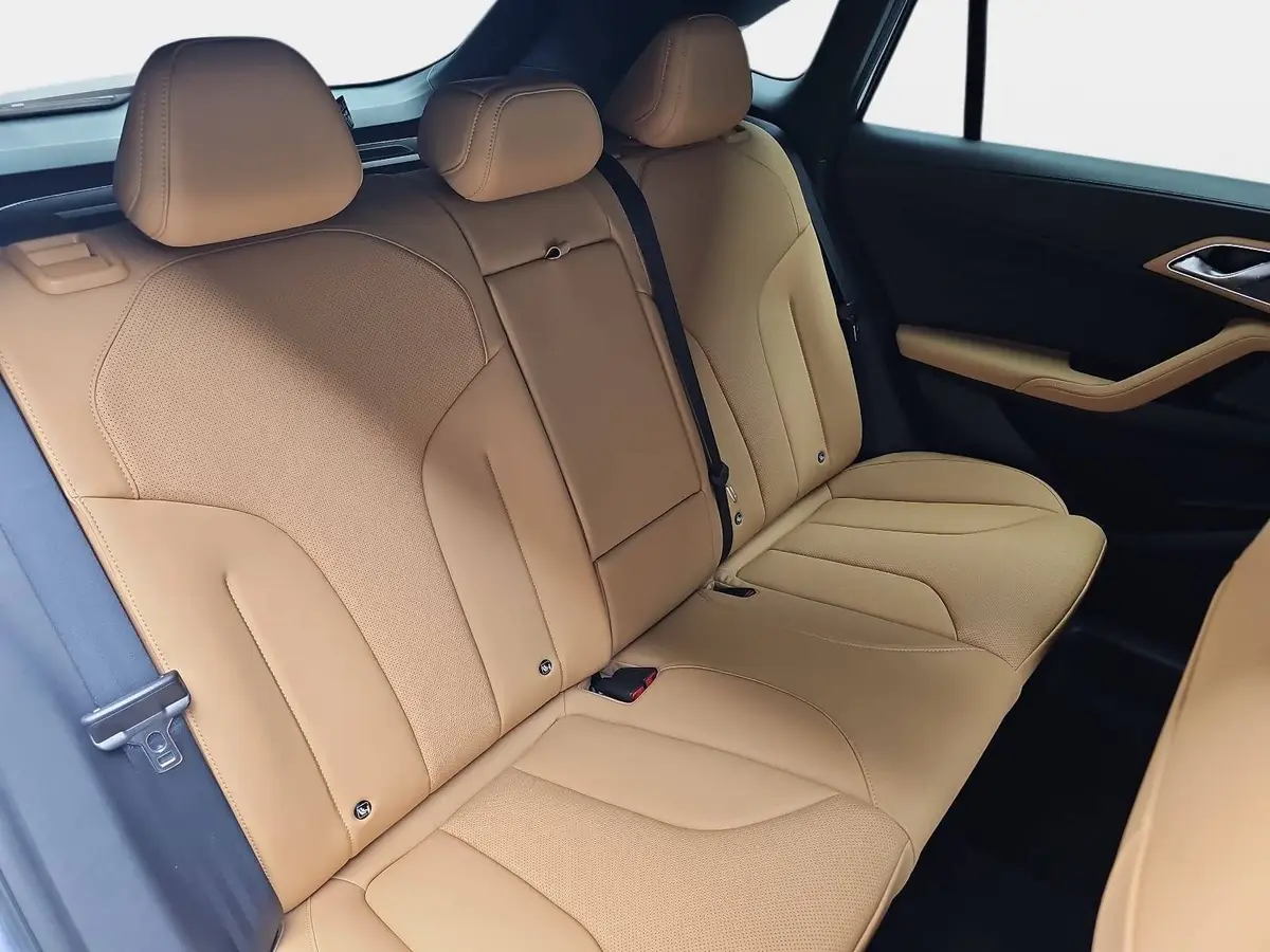 MG HS 1.5 PLUG-IN-HYBRID MY25.5 LUXURY LEDER 360-GRAD-KAMERA 19-ZOLL-LM