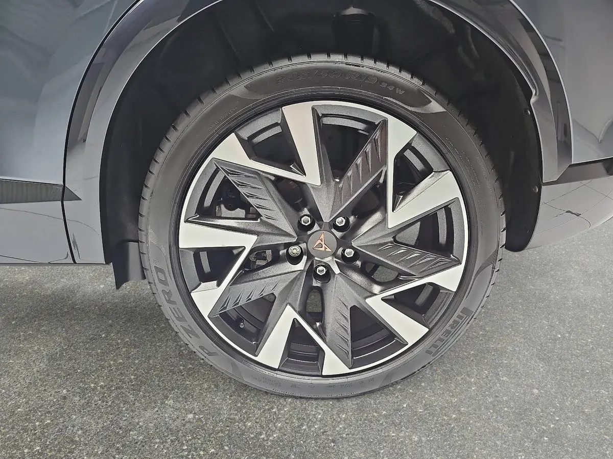 CUPRA FORMENTOR 1.5 ETSI DSG NAVI LED ACC EDGE EL.HECKKLAPPE KAMER