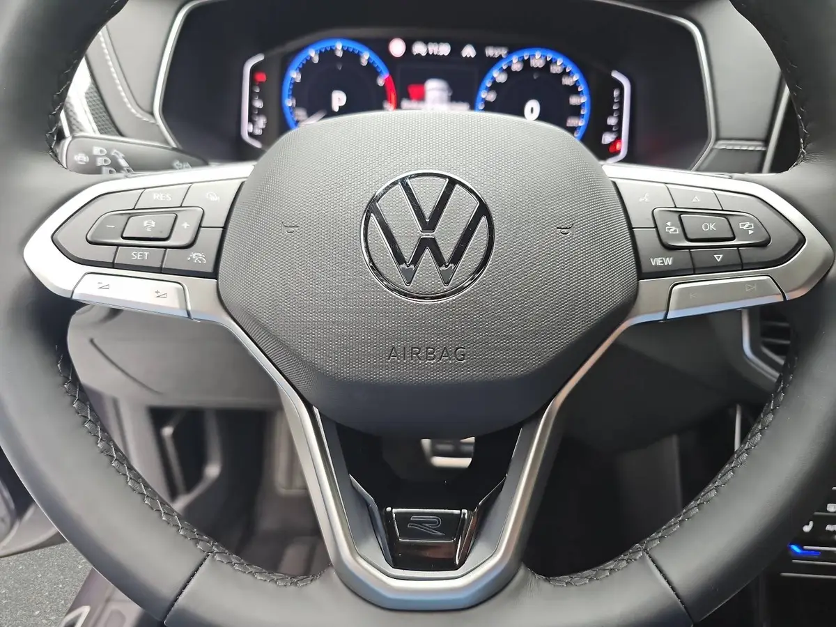 VW T-CROSS 1.0 TSI DSG R-LINE IQ-LED ACC WINTER SICHT KAMERA 