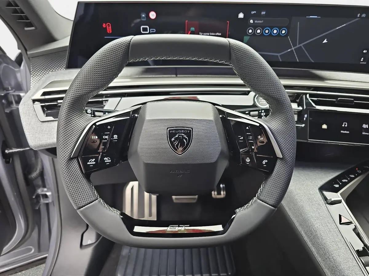 PEUGEOT 5008 1.2 HYBRID 145 E-DSC6 GT KLIMA LED 7-S DAB 360° AH