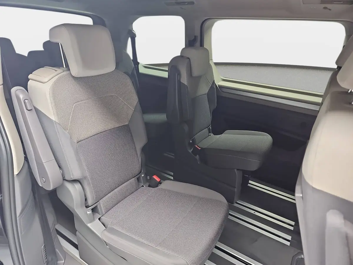 VW T7 MULTIVAN 2.0 TDI DSG LIFE P-ASSIST AHK