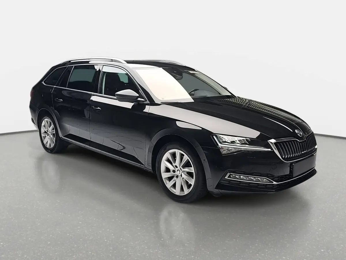 SKODA SUPERB COMBI 2.0 TDI DSG STYLE NAVI LED AHK