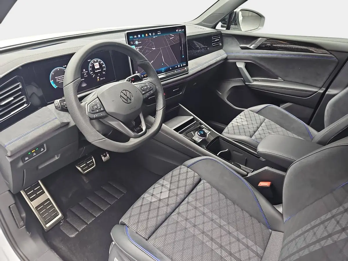 VW TIGUAN 2.0 TDI DSG R-LINE NAVI LED PANO