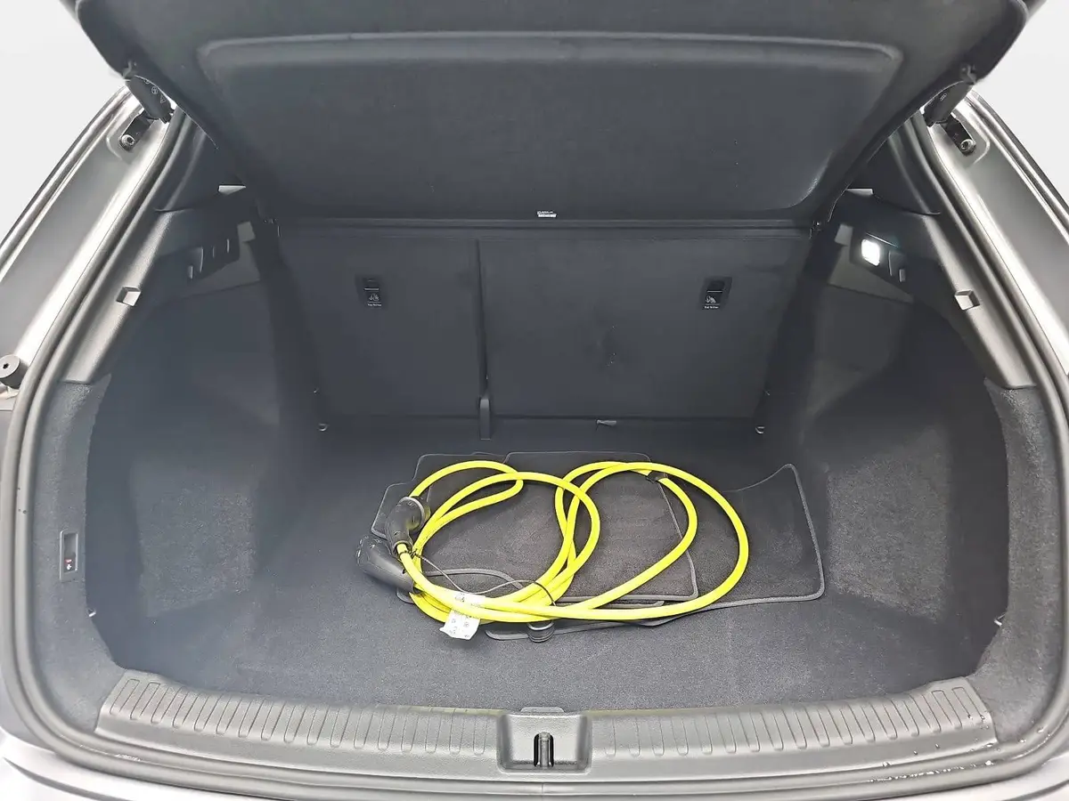 AUDI Q4 E-TRON 45 S-LINE 82KWH LED-MATRIX KAMERA
