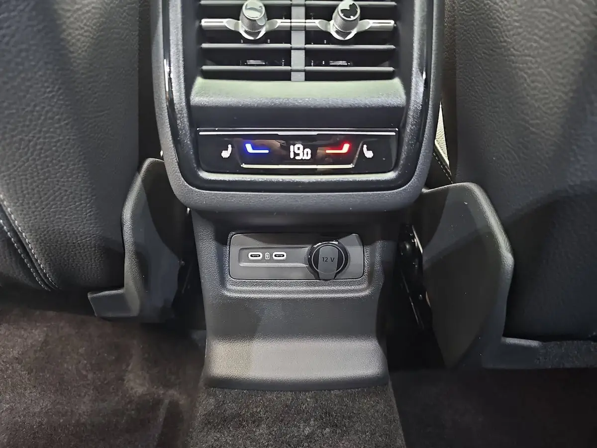 SKODA KODIAQ 2.0 TSI DSG SPORTLINE 4X4 NAVI LED
