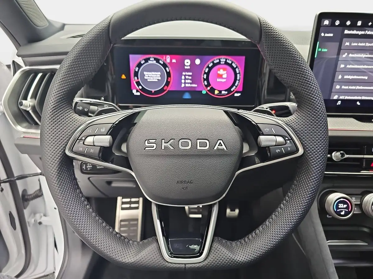 SKODA KODIAQ 2.0 TSI DSG SPORTLINE 4X4 NAVI LED AHK