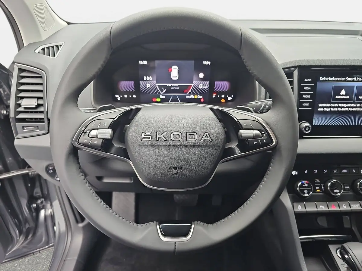 SKODA KAROQ 2.0 TDI DSG SELECTION LED AHK KAMERA