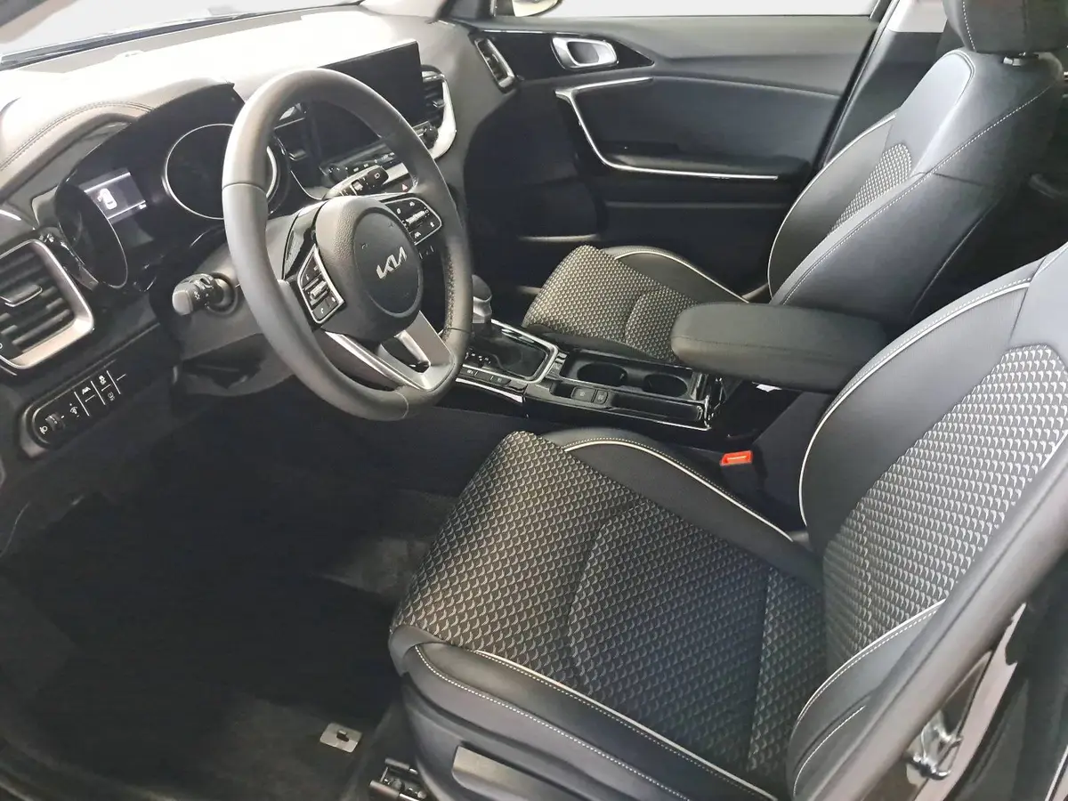 KIA XCEED 1.6 T-GDI 150 DCT VISION MJ26 KOMFORT+