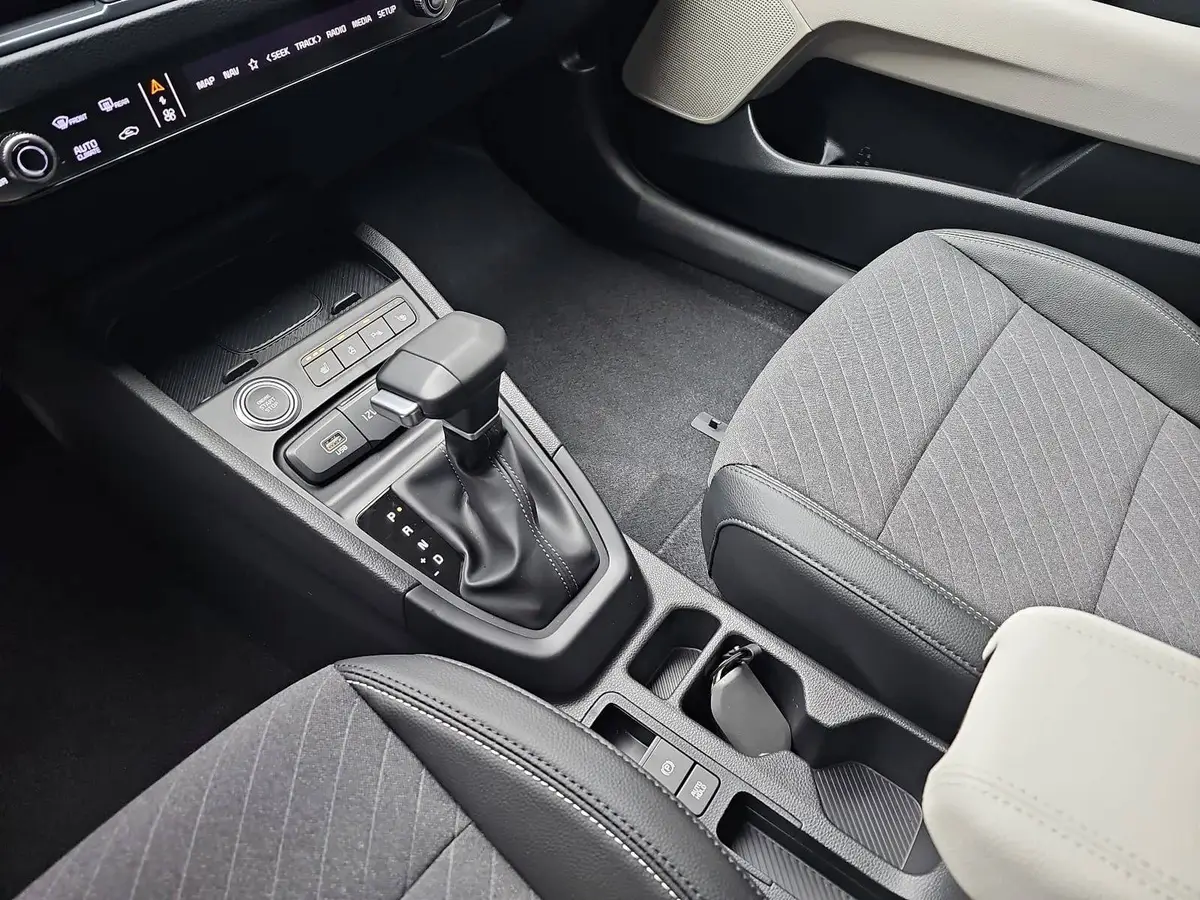 KIA STONIC 1.0 T-GDI 115 48V DCT GT-LINE MJ26