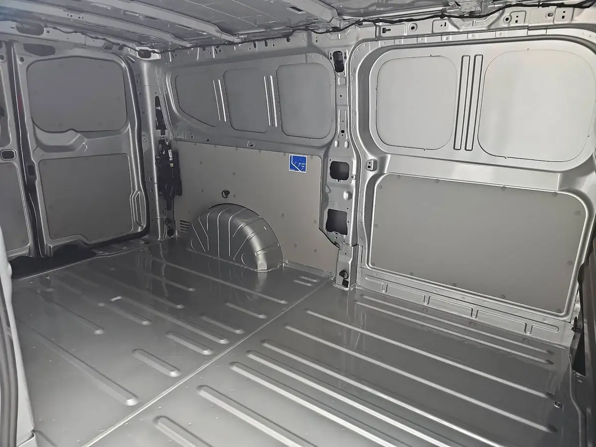 VW T7 TRANSPORTER 2.0 TDI KASTEN L2H1 NAVI LED 3-SITZER PDC KAMERA