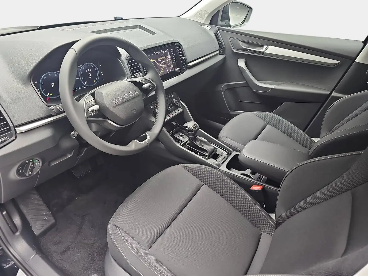SKODA KAROQ 1.5 TSI DSG SELECTION LED ACC AHK