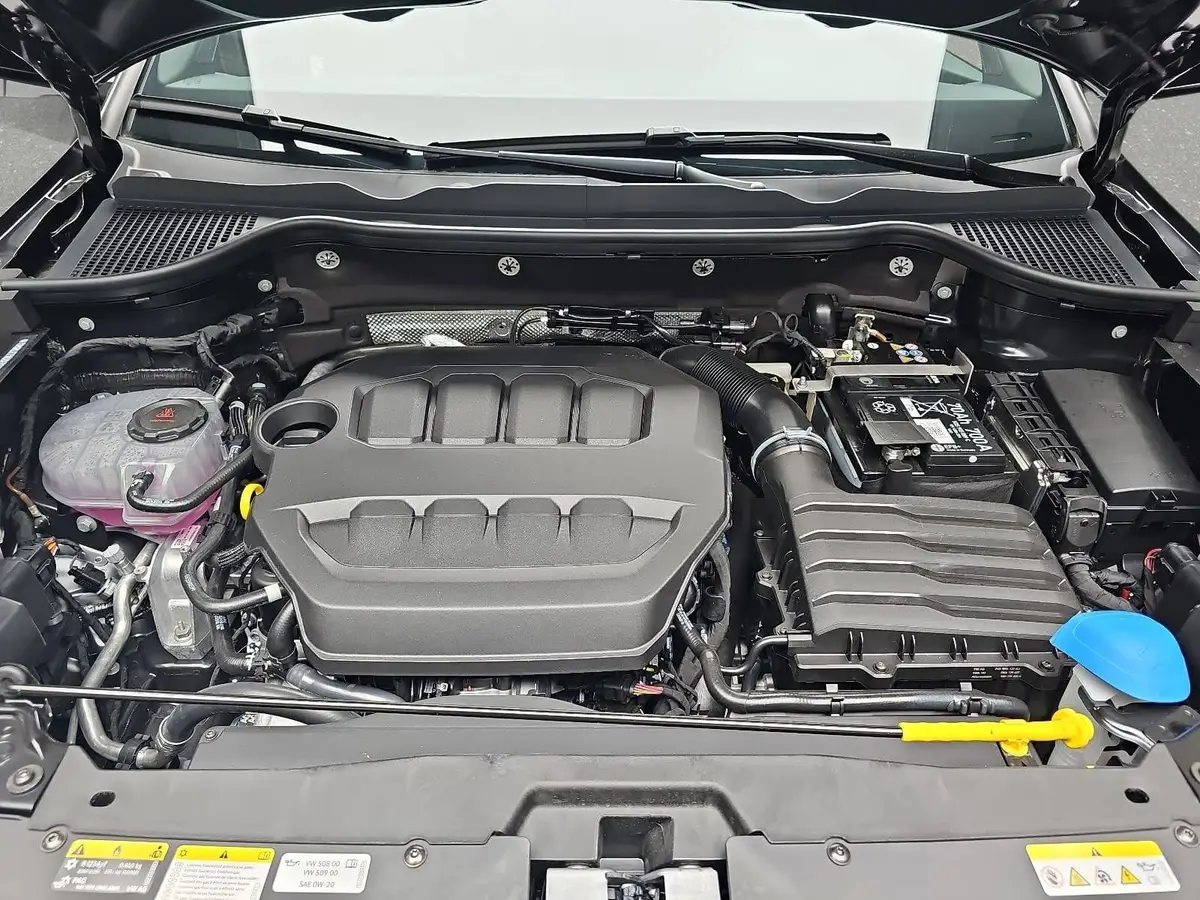 SKODA KAROQ 2.0 TSI DSG SPORTLINE 4X4 NAVI LED