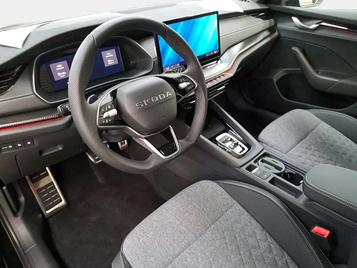 SKODA OCTAVIA COMBI 2.0 TDI DSG SPORTLINE NAVI LED