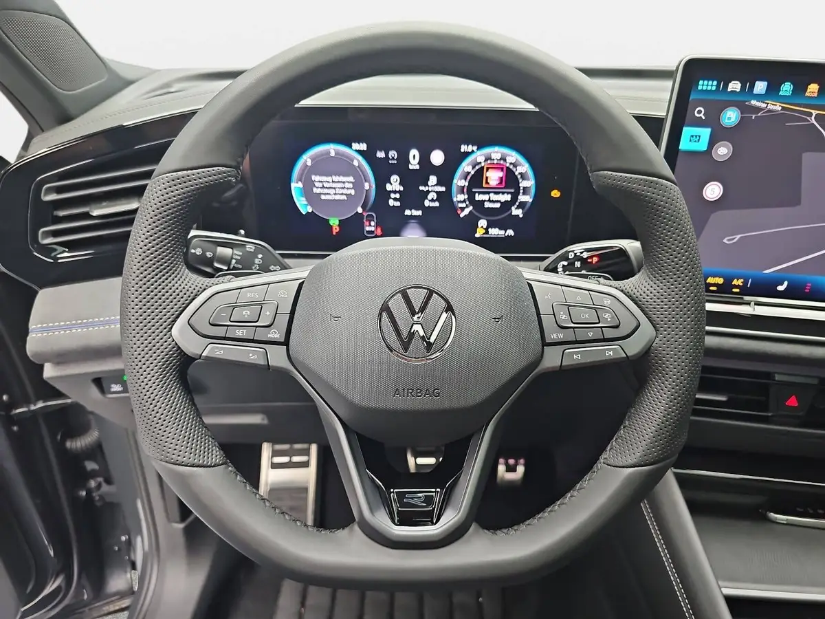 VW TIGUAN 2.0 TDI DSG R-LINE NAVI LED PANO