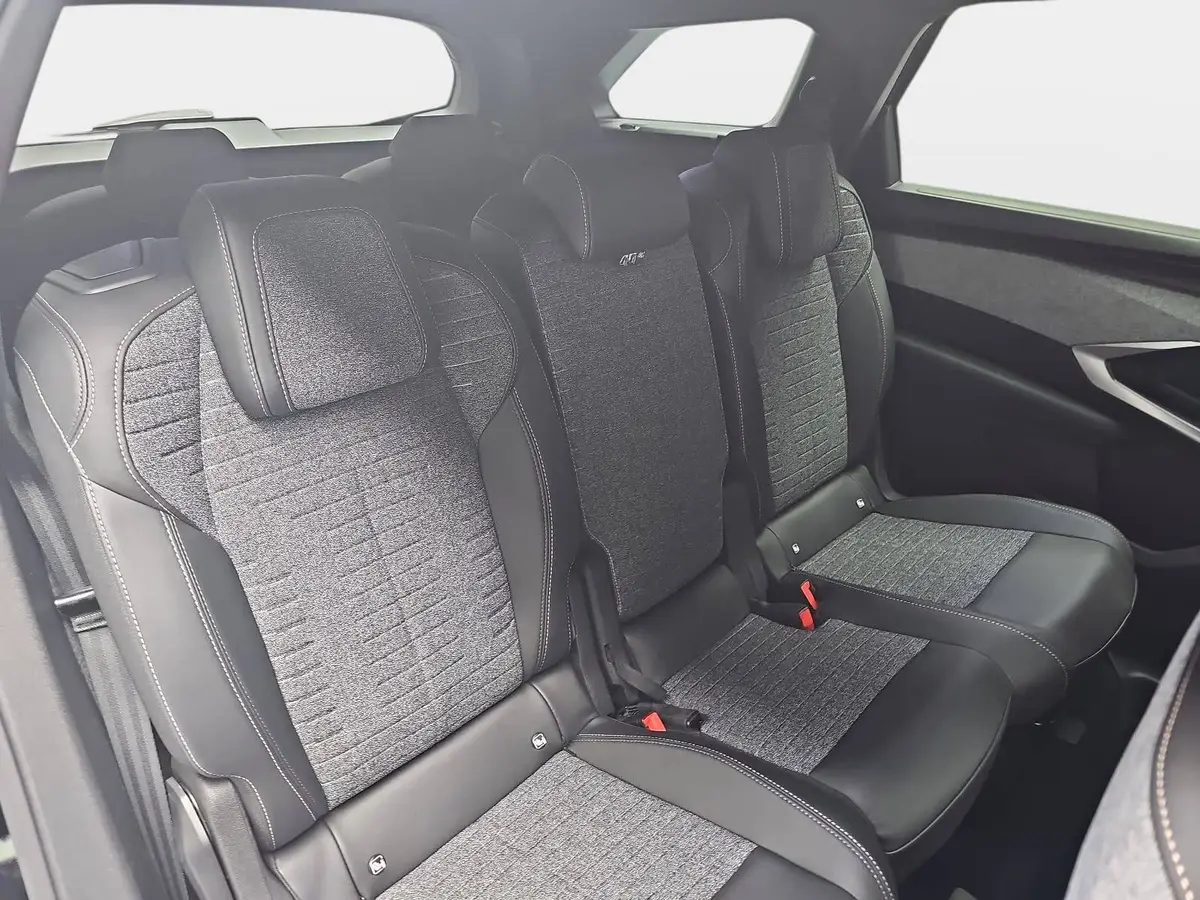 PEUGEOT 5008 1.2 HYBRID 145 E-DSC6 ALLURE KLIMA LED 7-S DAB 360