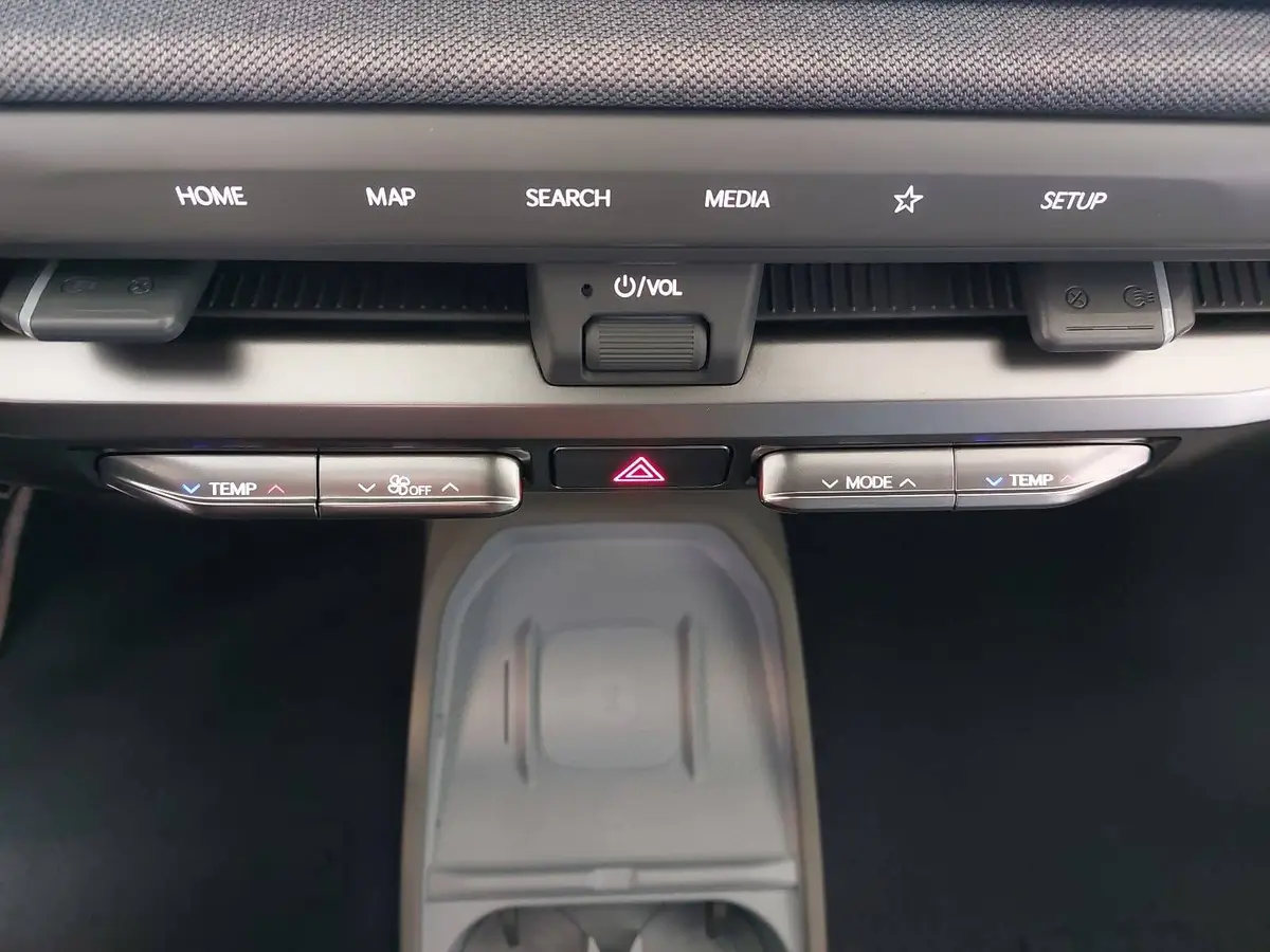 KIA EV3 81.4 KWH EARTH MJ26 WINTER BUSIN. UPGRADE DRIVEWISE-PARK DESIGN SOUND