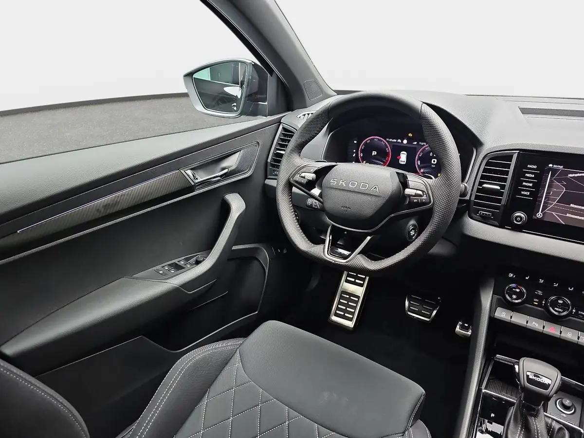 SKODA KAROQ 1.5 TSI DSG SPORTLINE NAVI LED PANO ACC WINTER KAM