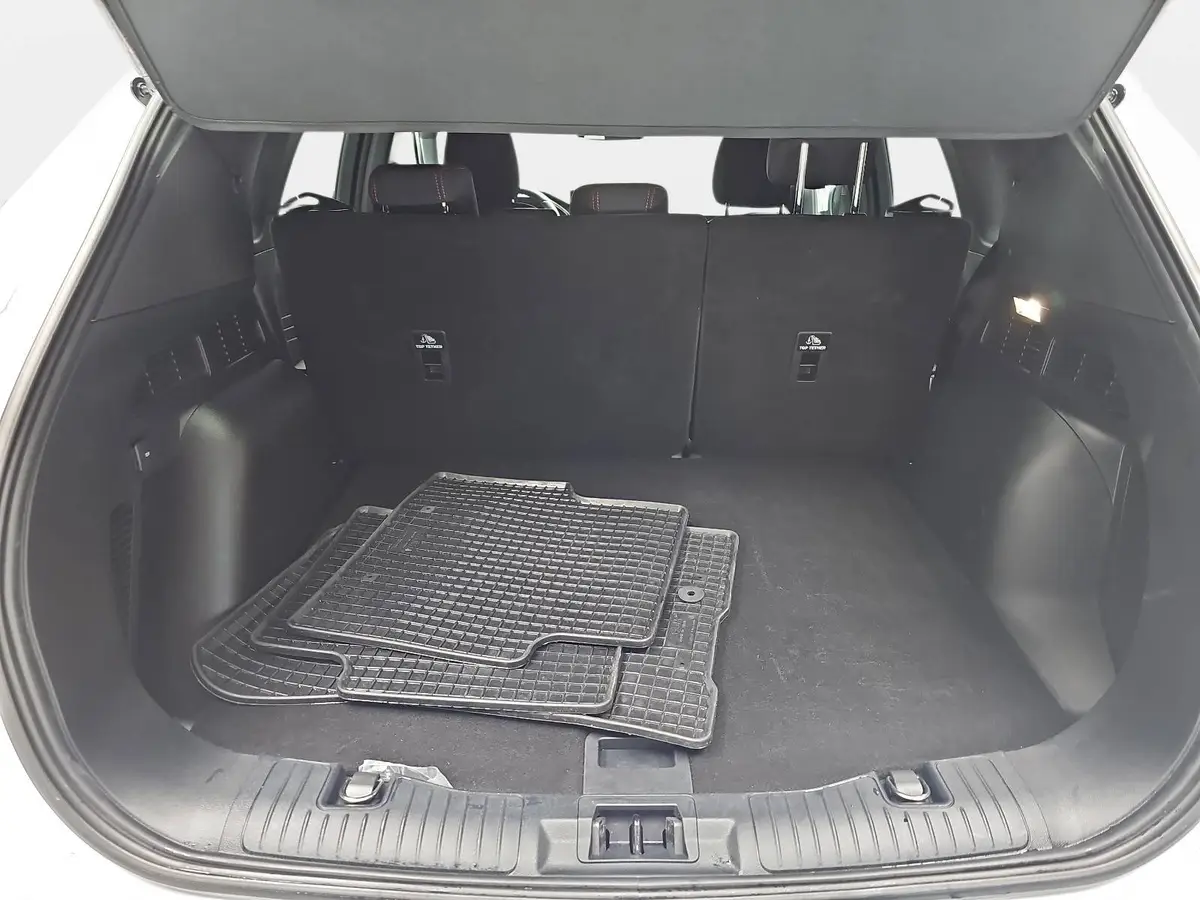 FORD KUGA 1.5 EB AUTO. ST-LINE NAVI LED KLIMAAUTO WINTER SIC