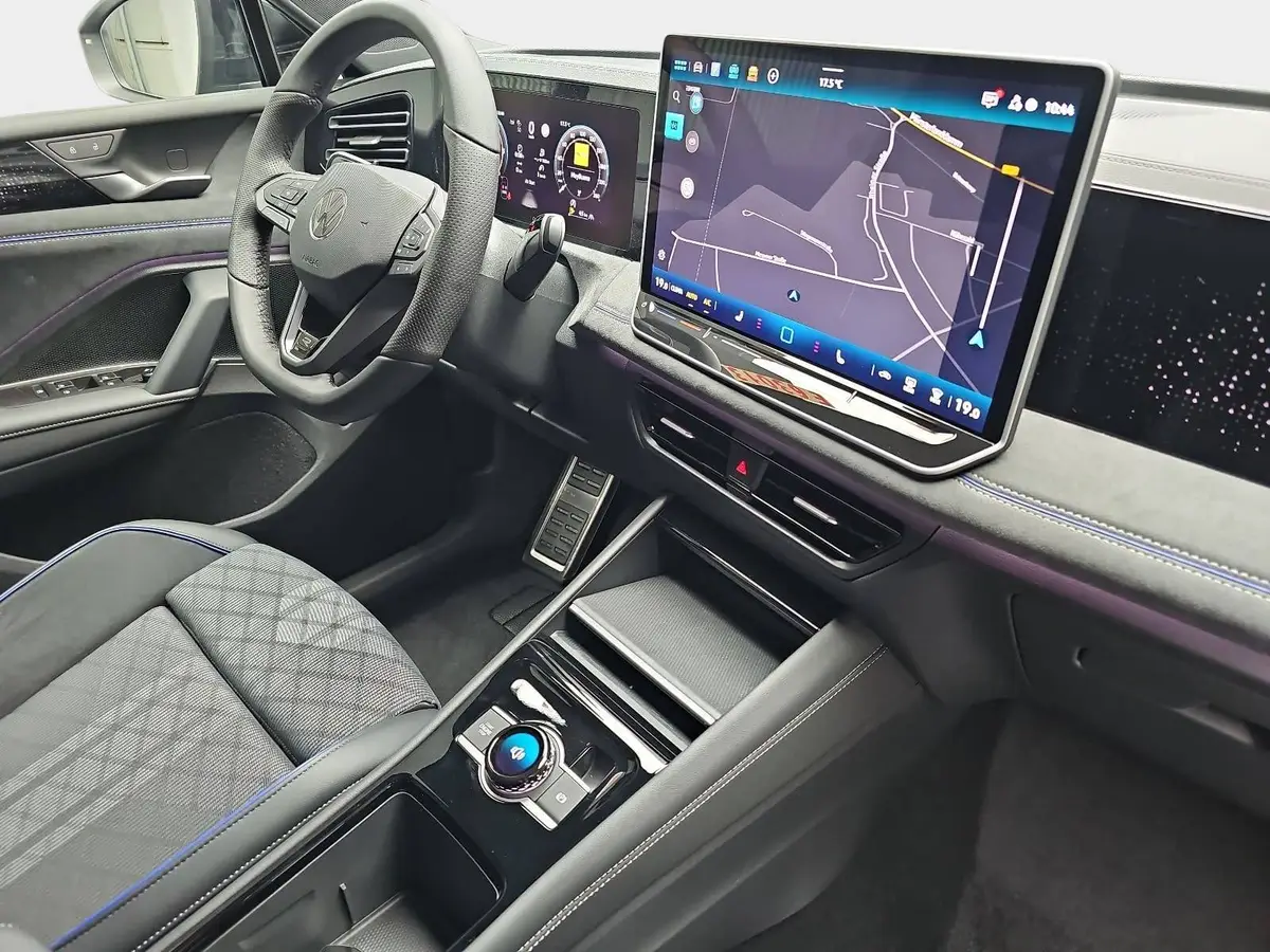 VW TIGUAN 2.0 TDI DSG R-LINE NAVI LED PANO