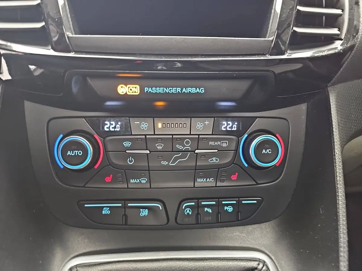 FORD TOURNEO CONNECT 1.5TDCI GRAND TITANIUM NAVI