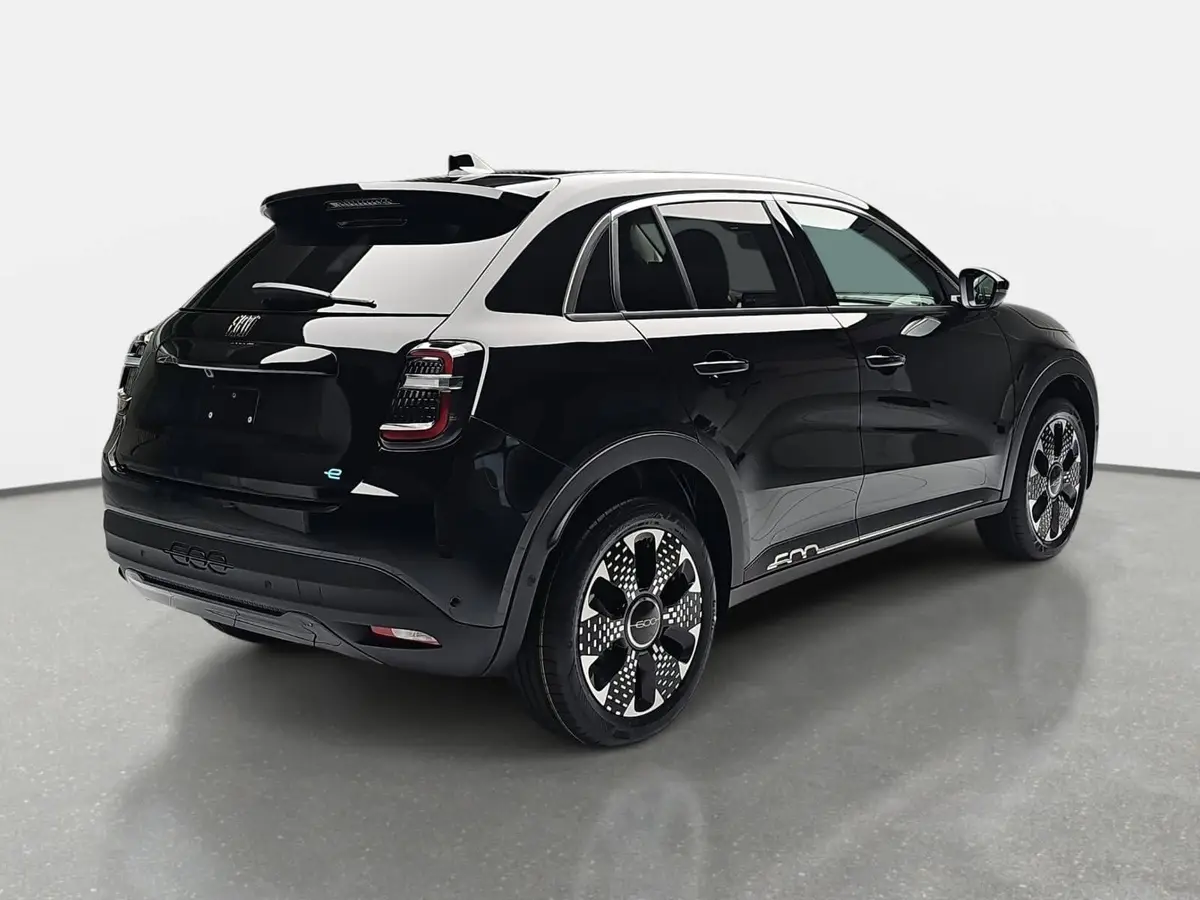 FIAT 600E ELEKTRO LA PRIMA