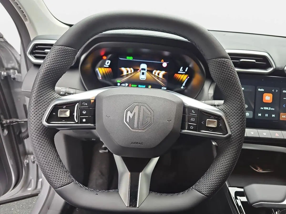 MG ZS 1.5 HYBRID+ MY25.5 LUXURY NAVI LM18 KEYLESS-ENTRY 360-GRAD-KAMERA