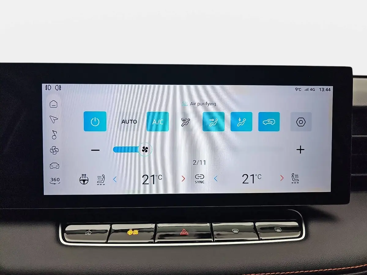 MG HS 1.5 HYBRID+ MY25.5 LUXURY LEDER 360-GRAD-KAMERA 19-ZOLL-LM