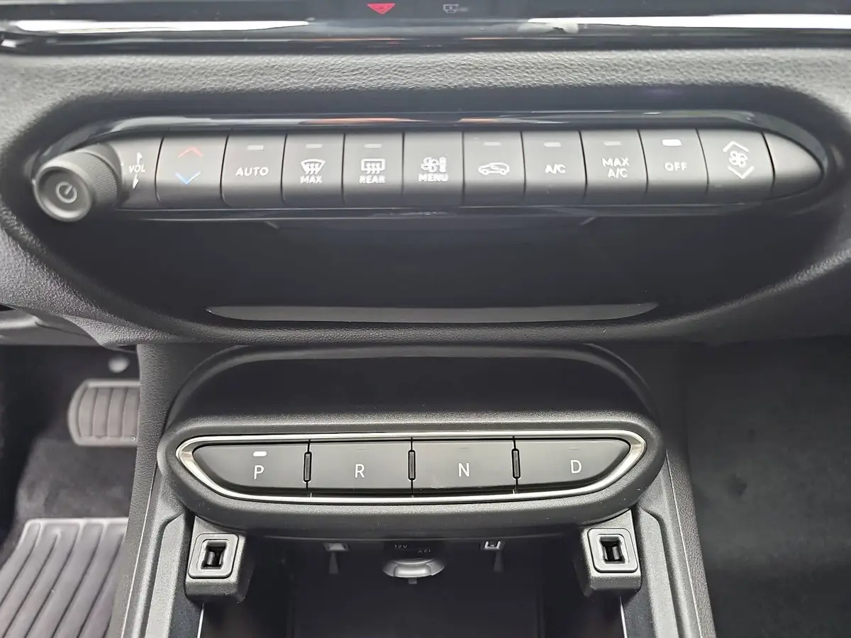 FIAT 600 1.2 T3 HYBRID DCT BUSINESS EDITION MJ26 ALLWETTERREIFEN