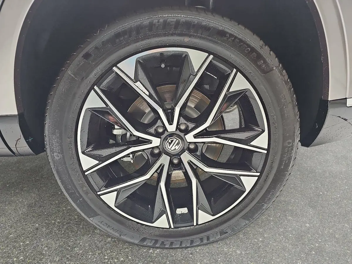 MG S9 PLUG-IN-HYBRID MY26 PREMIUM