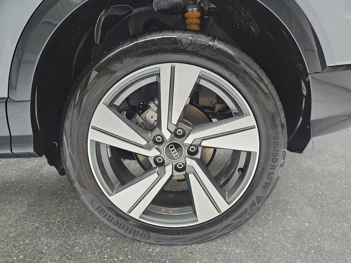 AUDI Q2 35 TFSI S-TRONIC S LINE NAVI LED ACC EL.HECKKL. WI