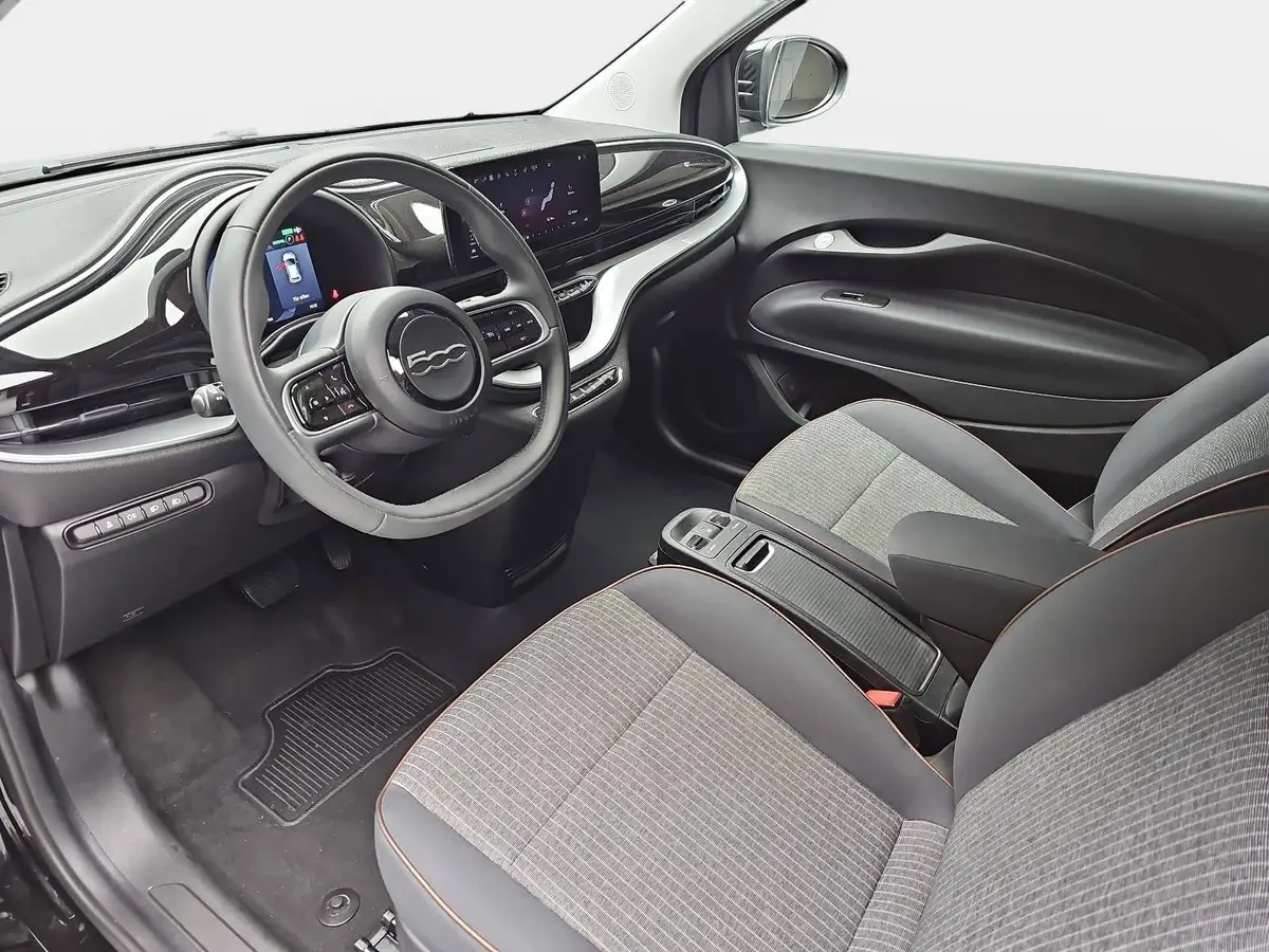 FIAT 500E ELEKTRO 42 KWH 3+1 ICON