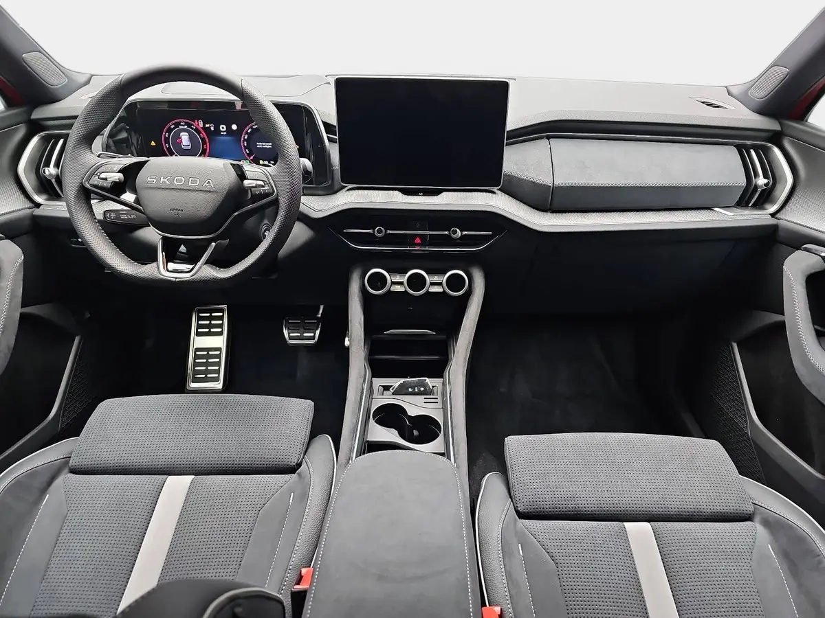 SKODA KODIAQ 2.0 TDI DSG SPORTLINE 4X4 NAVI LED ACC PANO 7S AHK