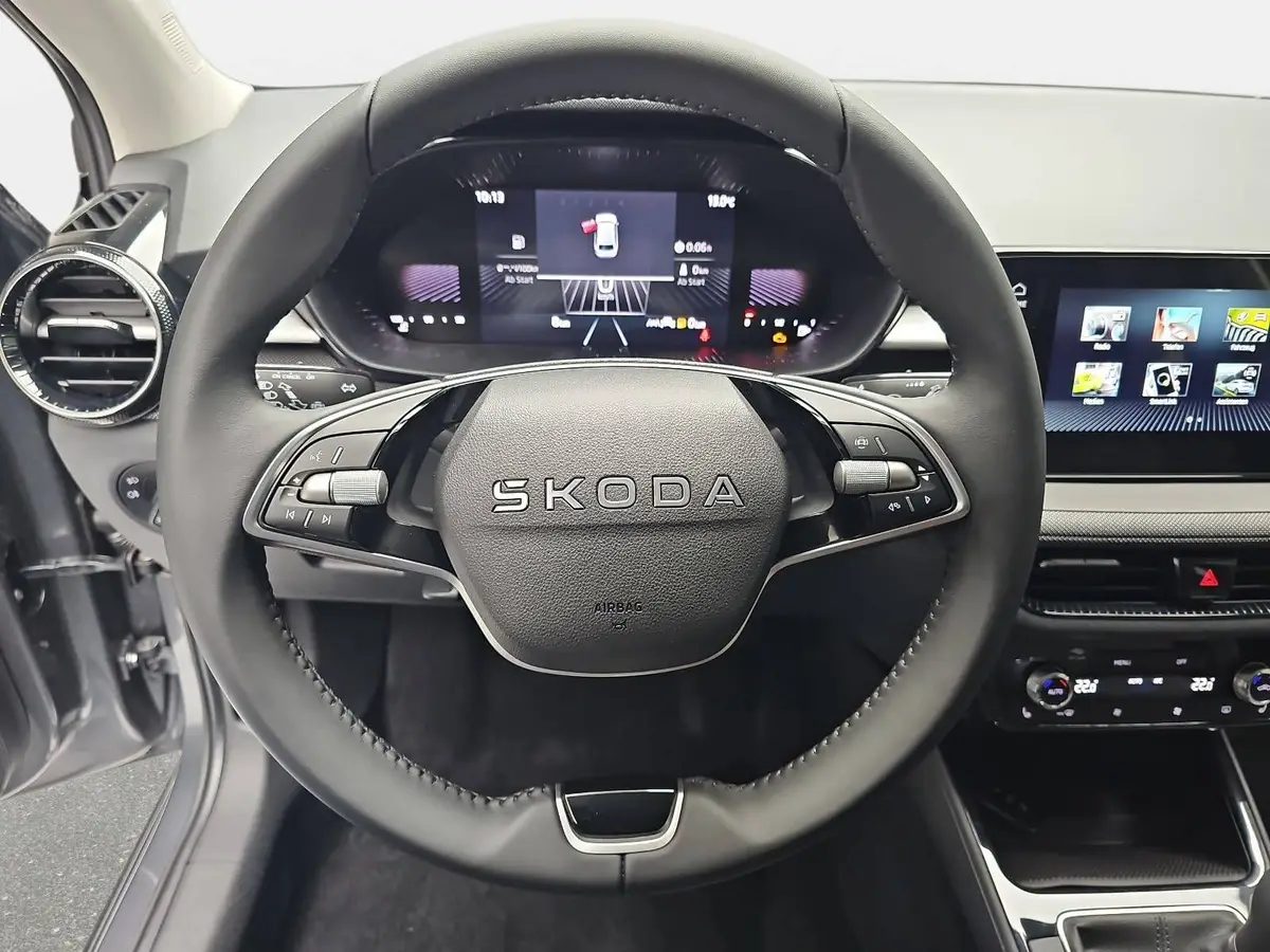 SKODA FABIA 1.0 TSI KLIMAAUTO LED SITZH. KAMERA