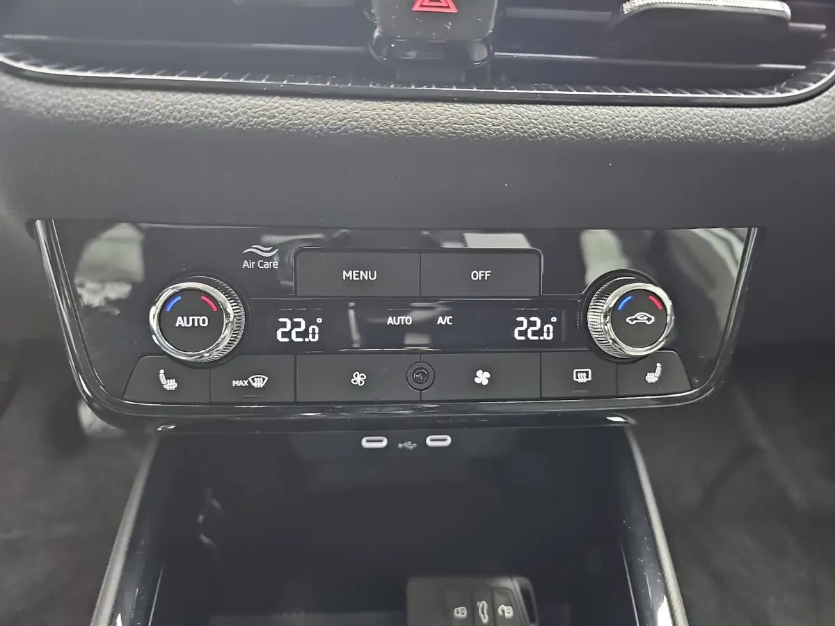 SKODA FABIA 1.0 MPI SELECTION KLIMAAUTO KAMERA