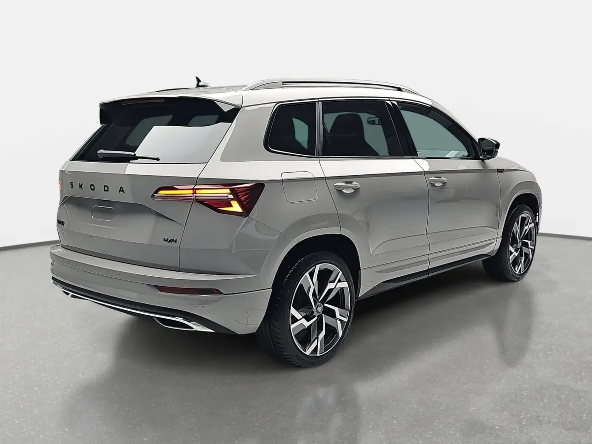 SKODA KAROQ 2.0 TSI DSG SPORTLINE 4X4 AHK PANO