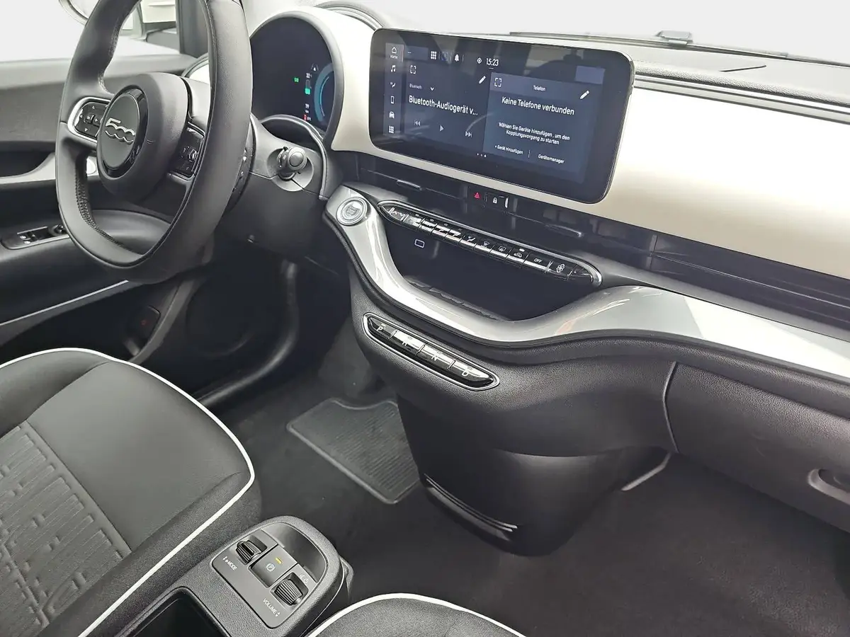 FIAT 500C ELEKTRO 42 KWH APPLE CARPLAY/ANDROID AUTO, DAB+