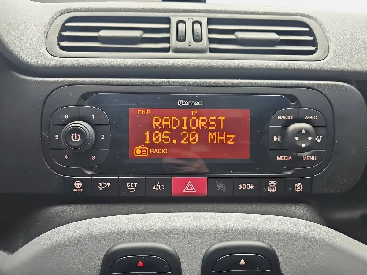 FIAT PANDA 1.2 8V City Cross Klimauto Winter PDC