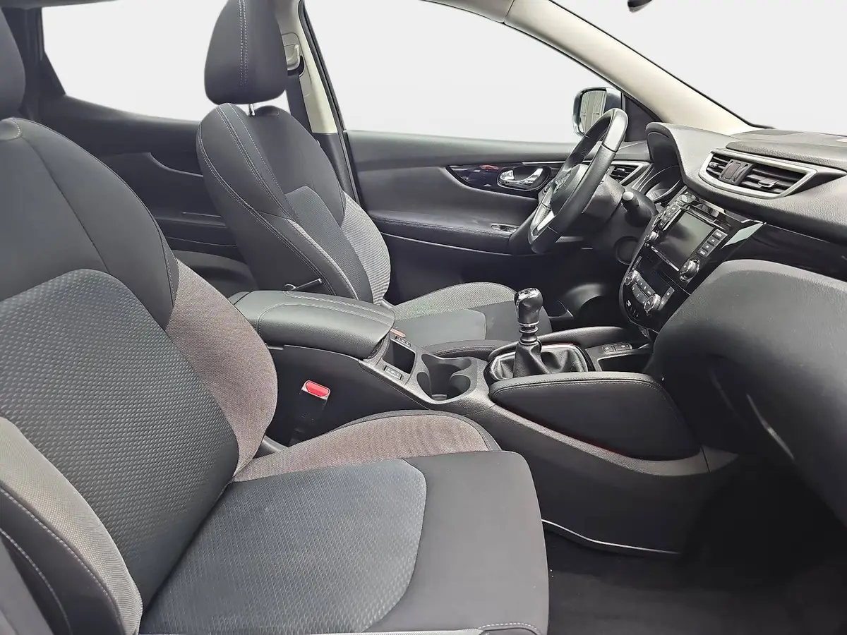 NISSAN QASHQAI 1.3 DIG-T N-CONNECTA PANORAMA RELING WINTER