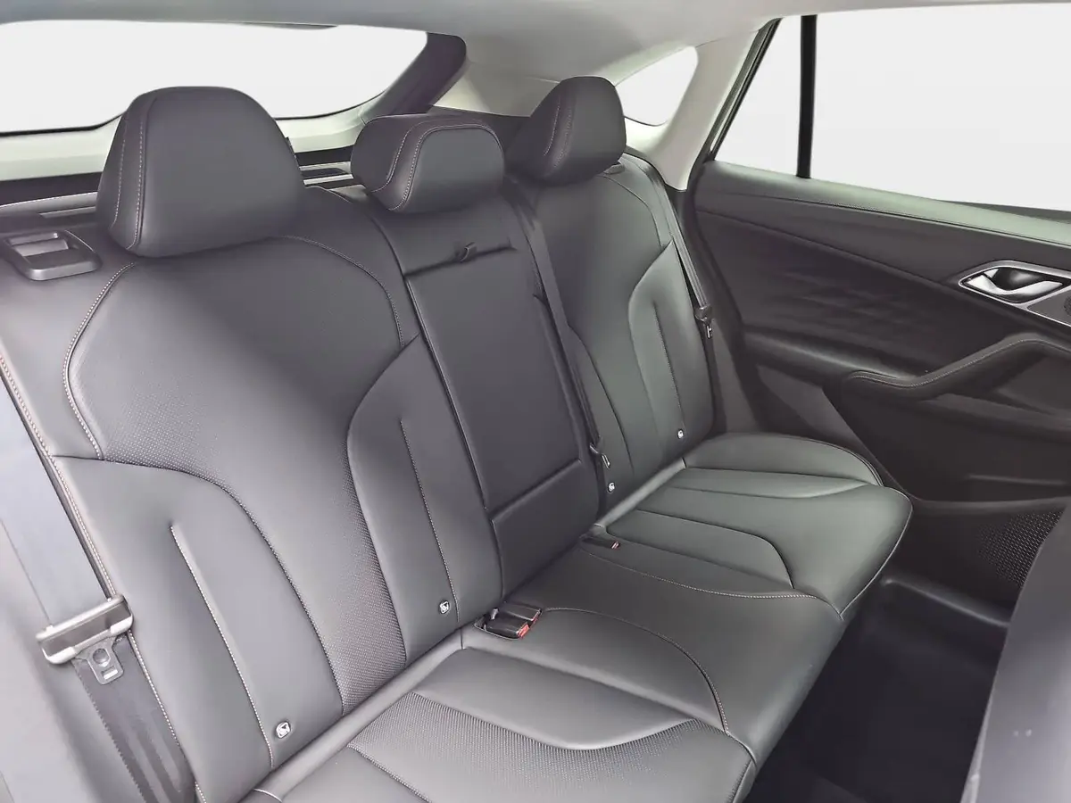 MG HS FÖRDERFÄHIG 1.5 PLUG-IN-HYBRID MY25.5 LUXURY LEDER 360-GRAD-KAMERA 19-ZOLL-LM