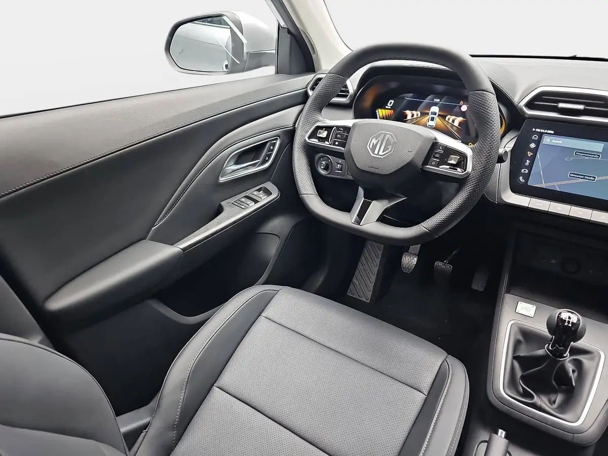 MG ZS 1.5 VTI-TECH COMFORT NAVI LM17 KEYLESS-ENTRY