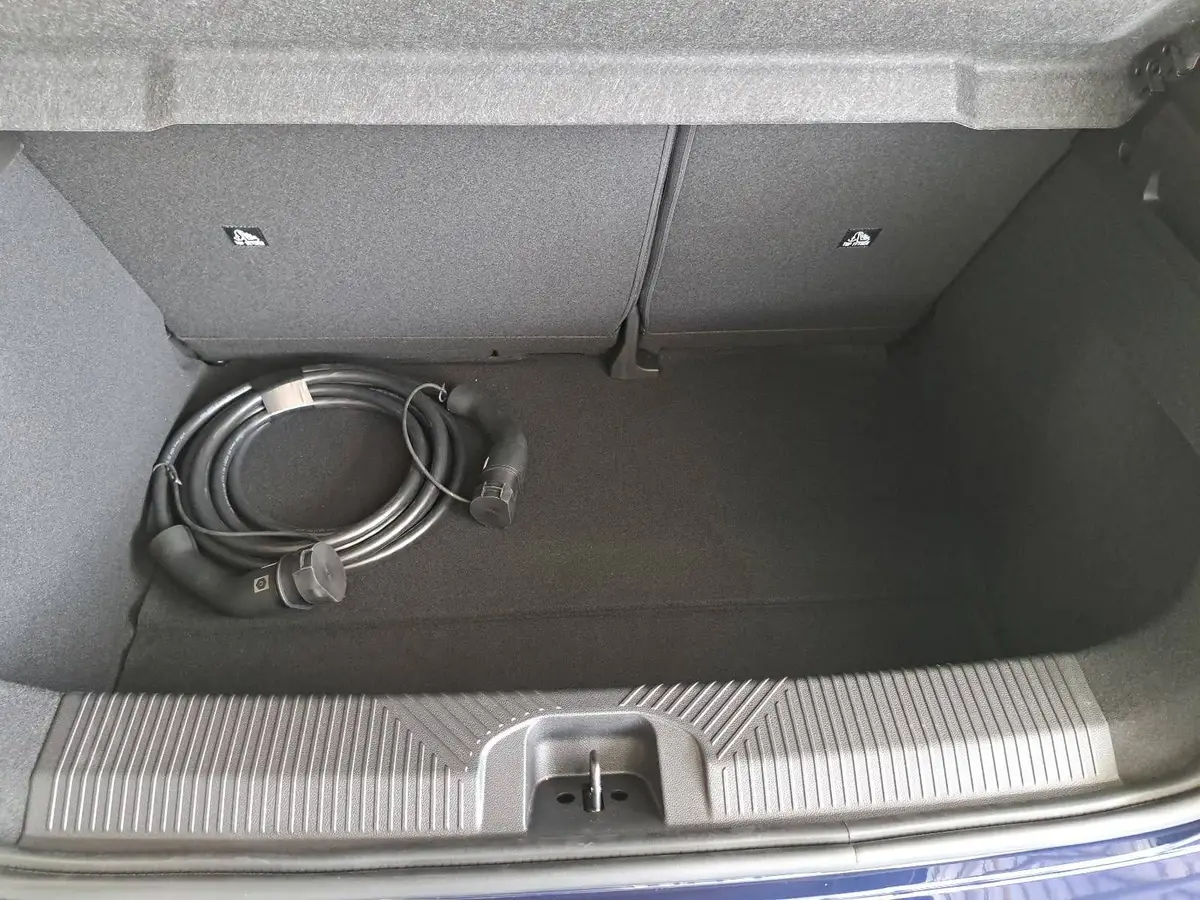 NISSAN MICRA EV 40 KWH ADVANCE WINTER 2-FARBEN