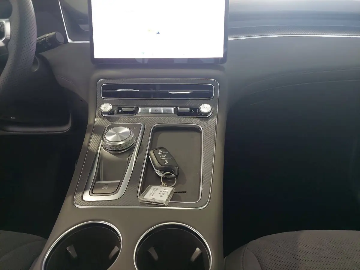 MG ANDERE EV 77 KWH MJ26 LUXURY PANORAMA LEDER 20-ZOLL